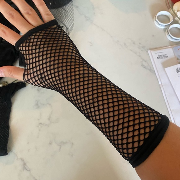 Assorted Costume Gloves - Picture 5 of 9